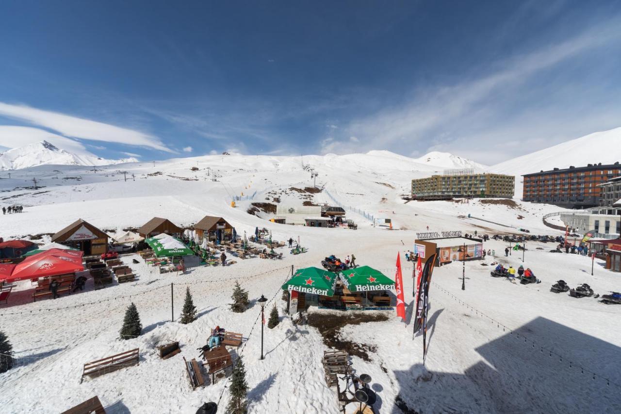 New Gudauri Suites Eksteriør bilde