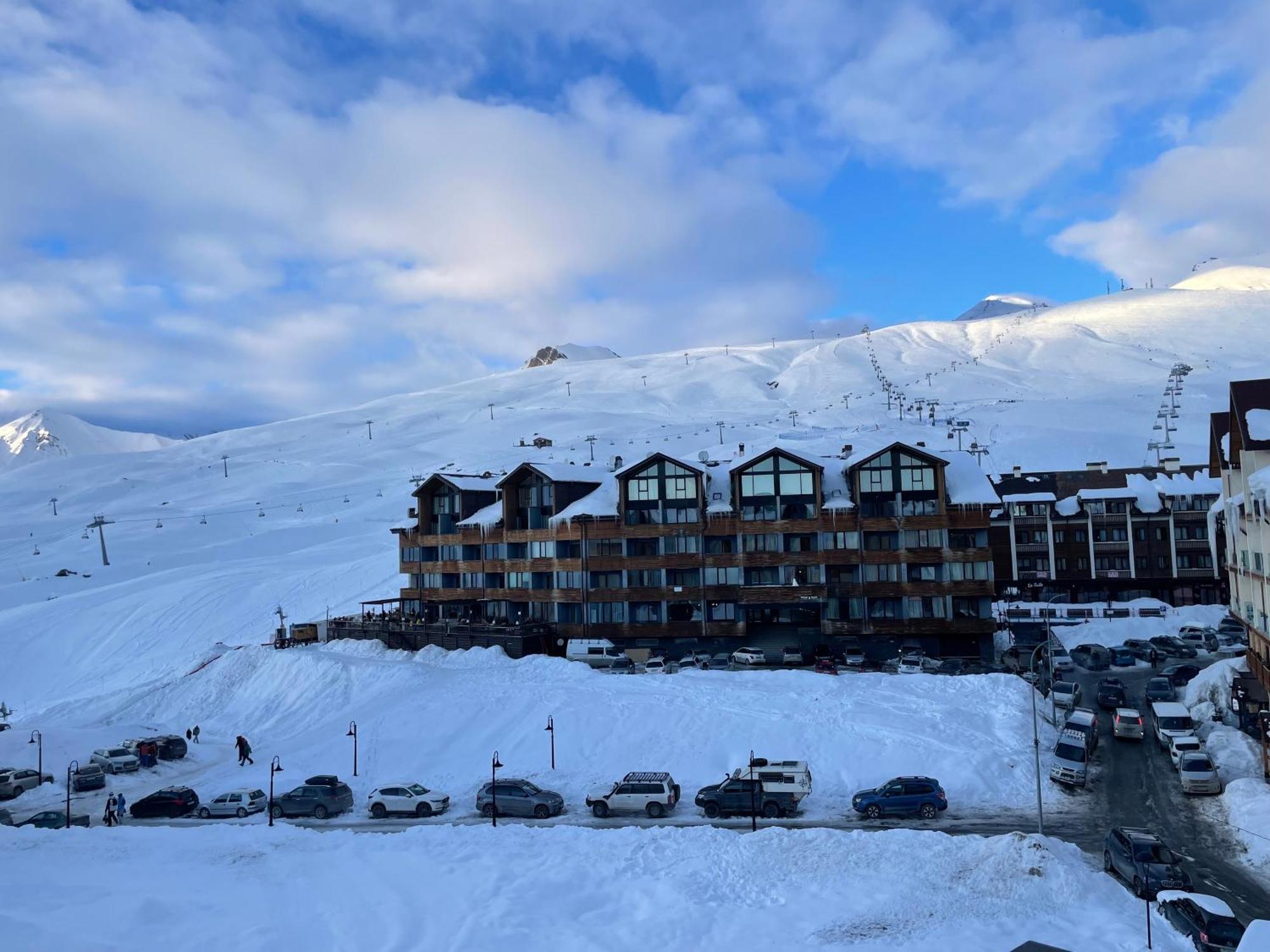 New Gudauri Suites Eksteriør bilde