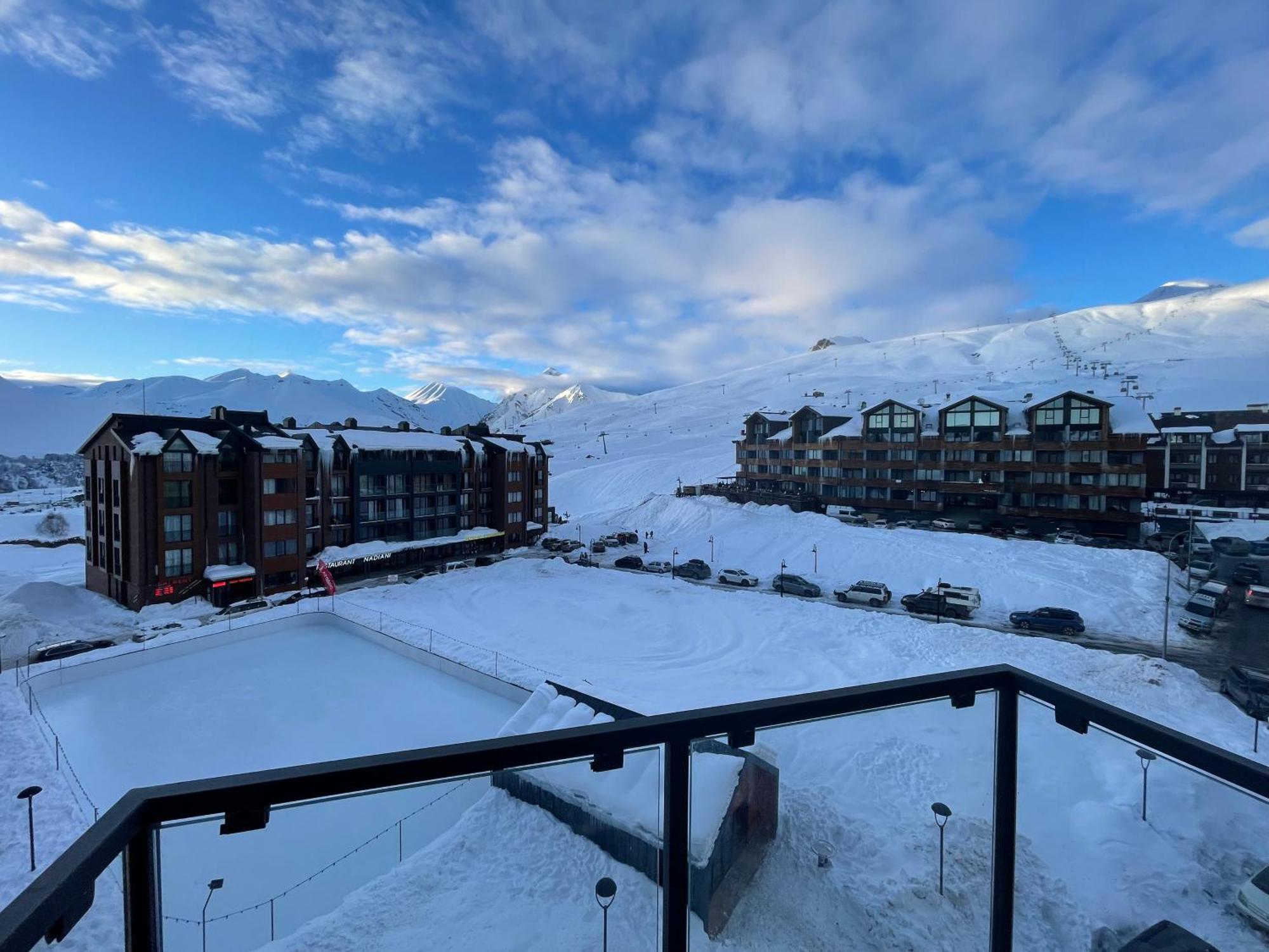 New Gudauri Suites Eksteriør bilde